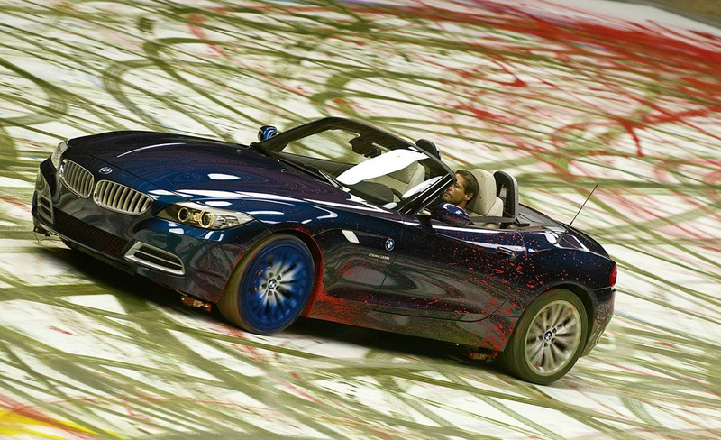 Illustration for article titled 2010 BMW Z4 Plays With Paint In Massive Art Piece